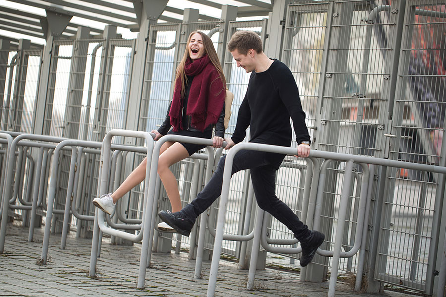 The Beginner's Quick Start Guide to Picking Up Girls and Dating Girls