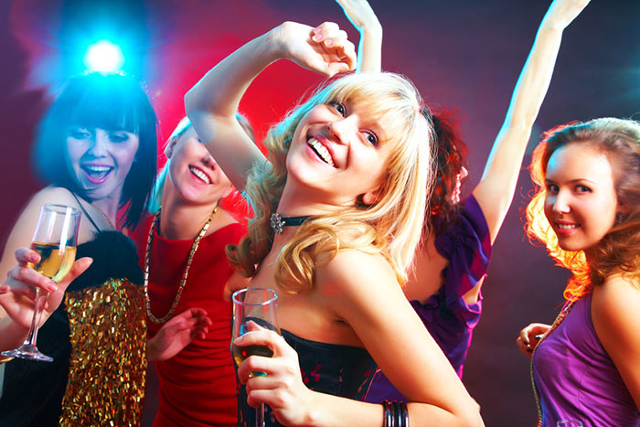Dance Floor Game Tips #3: Dance Floor Target Selecition | Girls Chase