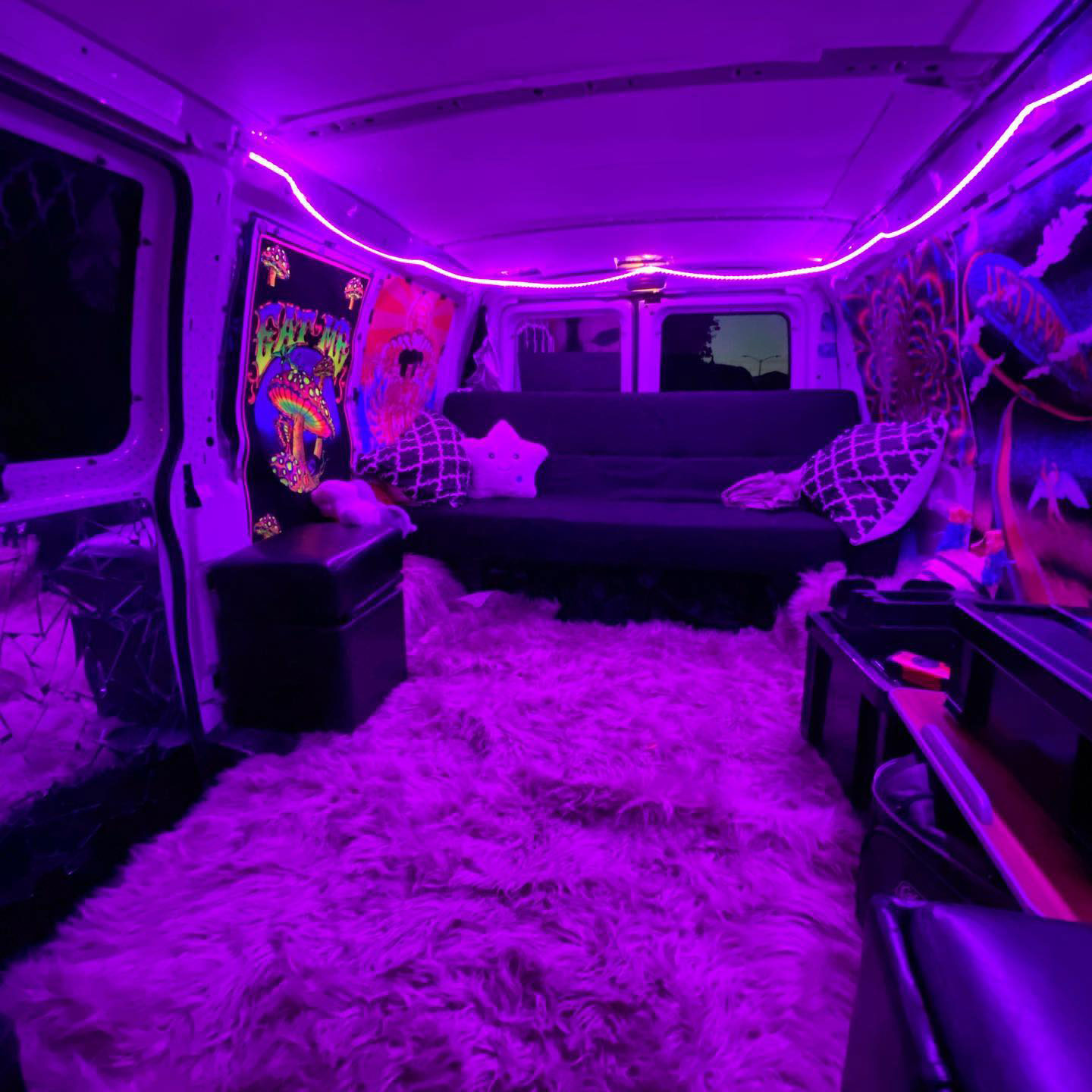 jeffyrsdinsidevan.jpg