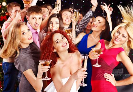 take girlfriend to a nightclub