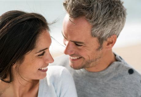 how can you tell if a younger woman likes an older man how can you tell if a younger woman likes an older man